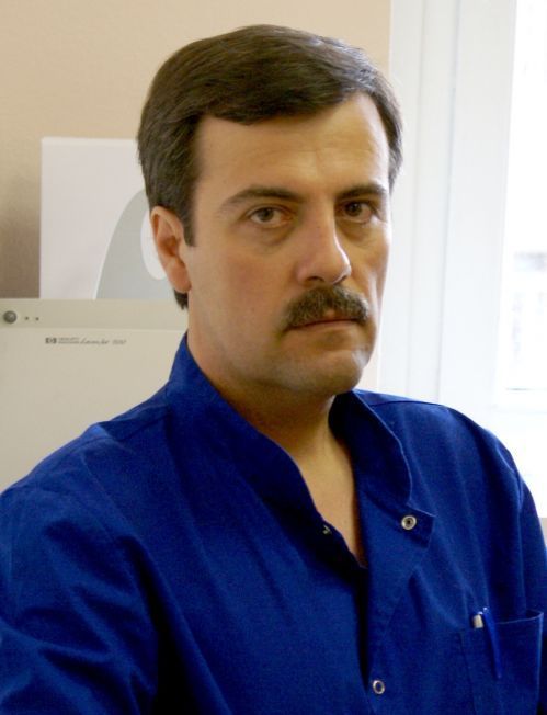 Махмутов Владимир Юрьевич - Врач-офтальмолог