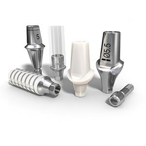 Внутрикостная дентальная имплантация (раскрытие импланта и установка формирователя десны ASTRATECH) в клинике ЦЭЛТ в Москве