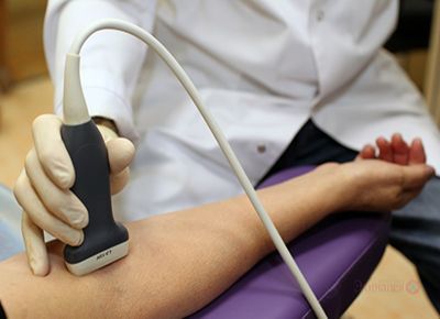 Дуплексное сканирование сосудов (артерий и вен) верхних конечностей в клинике ЦЭЛТ в Москве