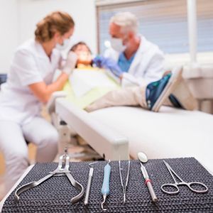 Синус-лифтинг (костная пластика, остеопластика) - закрытый (мягкий) в клинике ЦЭЛТ в Москве